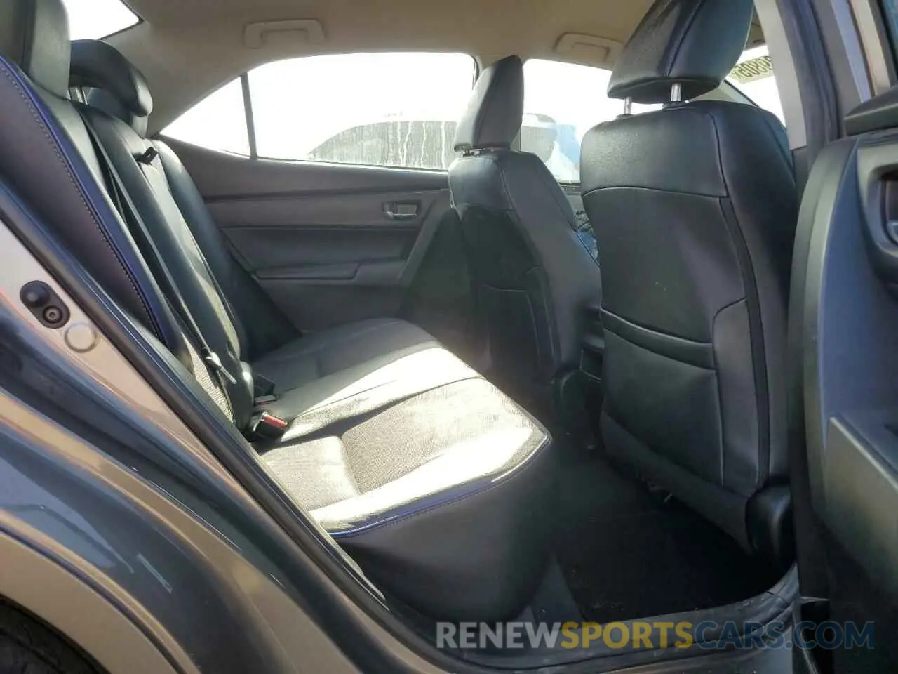 10 Photograph of a damaged car 5YFBURHEXKP922866 TOYOTA COROLLA 2019