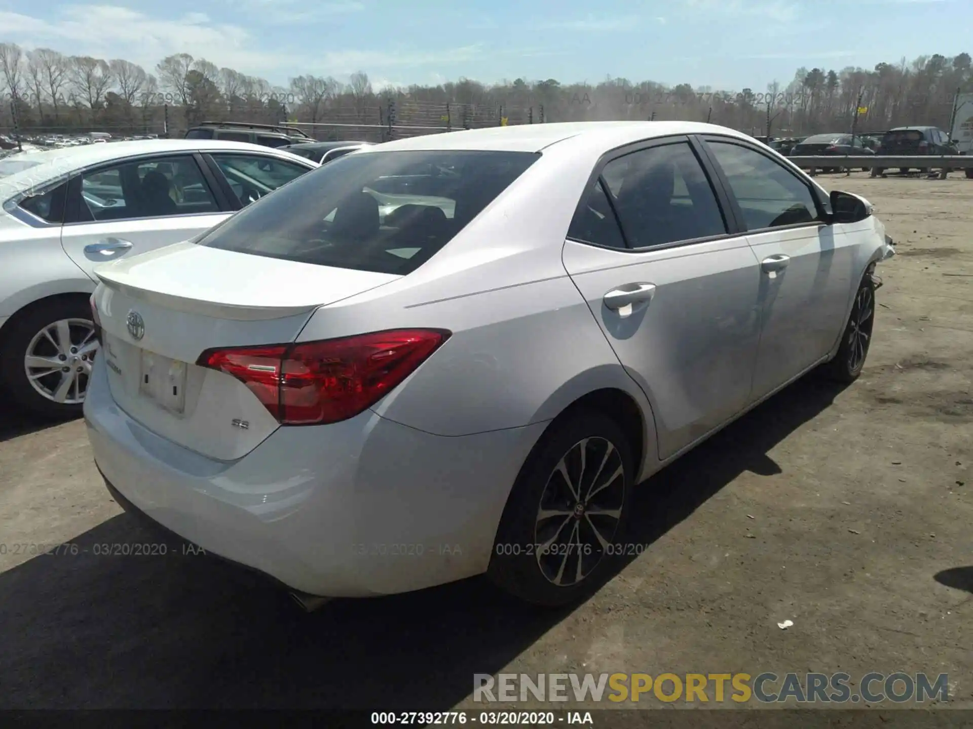 4 Photograph of a damaged car 5YFBURHEXKP923936 TOYOTA COROLLA 2019