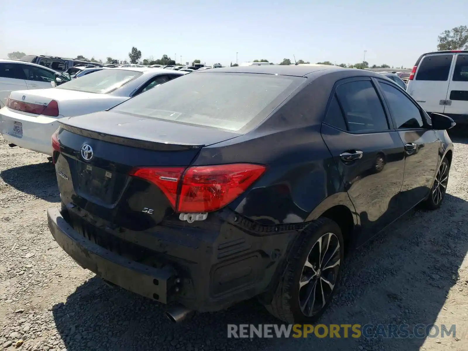 4 Photograph of a damaged car 5YFBURHEXKP924276 TOYOTA COROLLA 2019