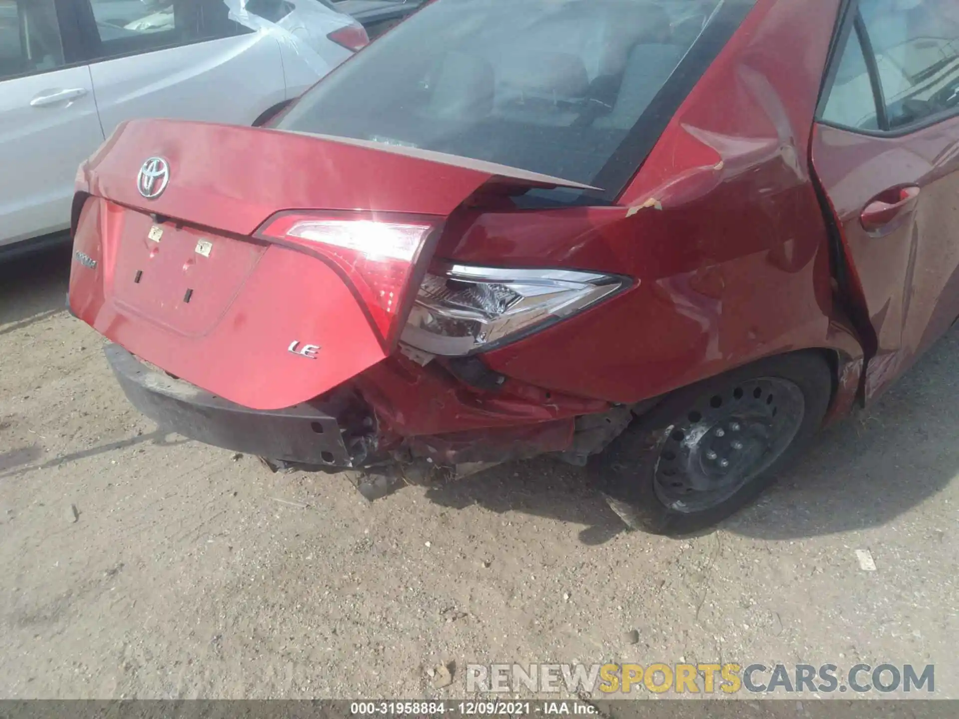 6 Photograph of a damaged car 5YFBURHEXKP925203 TOYOTA COROLLA 2019