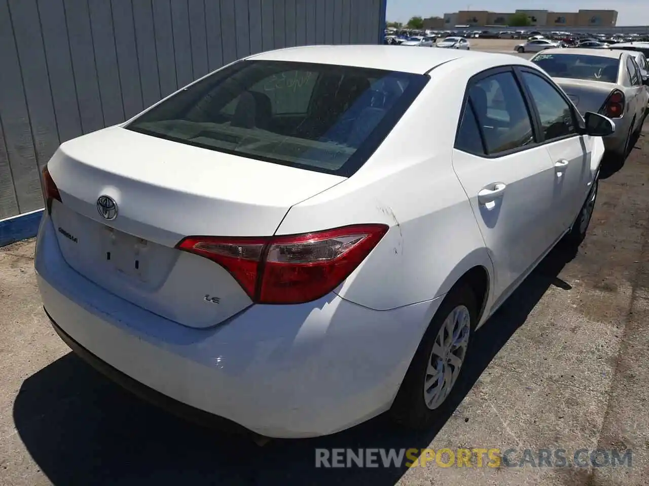 4 Photograph of a damaged car 5YFBURHEXKP928196 TOYOTA COROLLA 2019