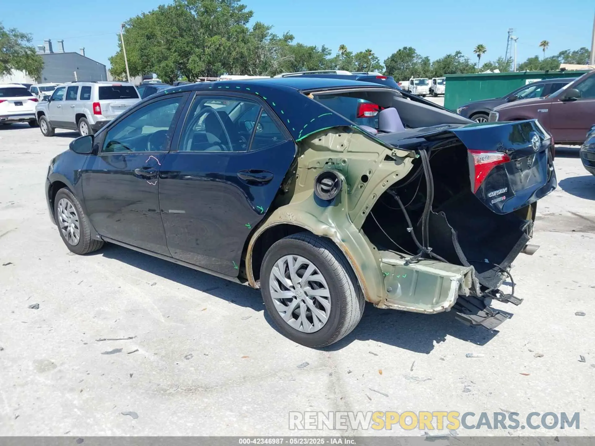 3 Photograph of a damaged car 5YFBURHEXKP929493 TOYOTA COROLLA 2019