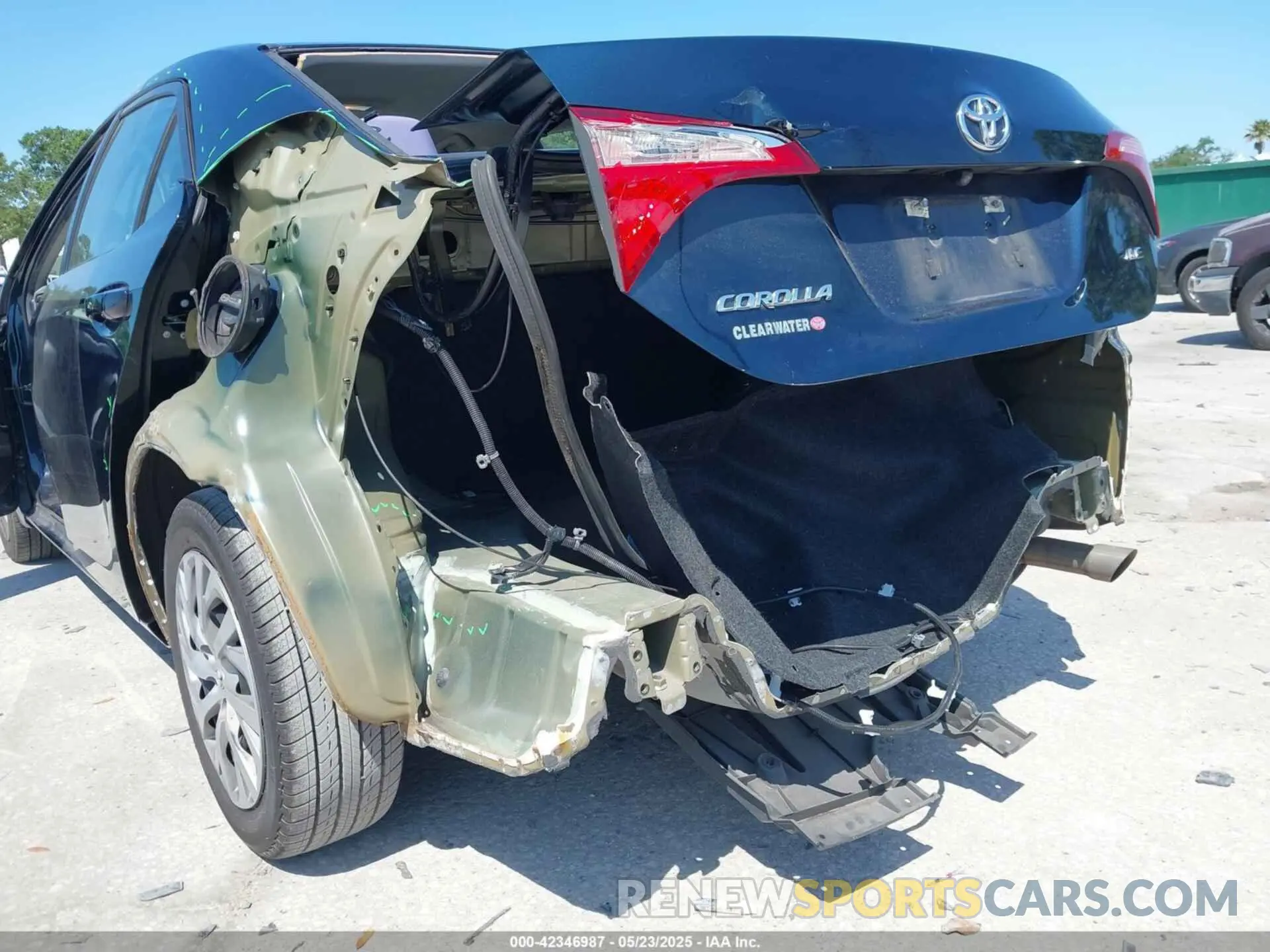 6 Photograph of a damaged car 5YFBURHEXKP929493 TOYOTA COROLLA 2019