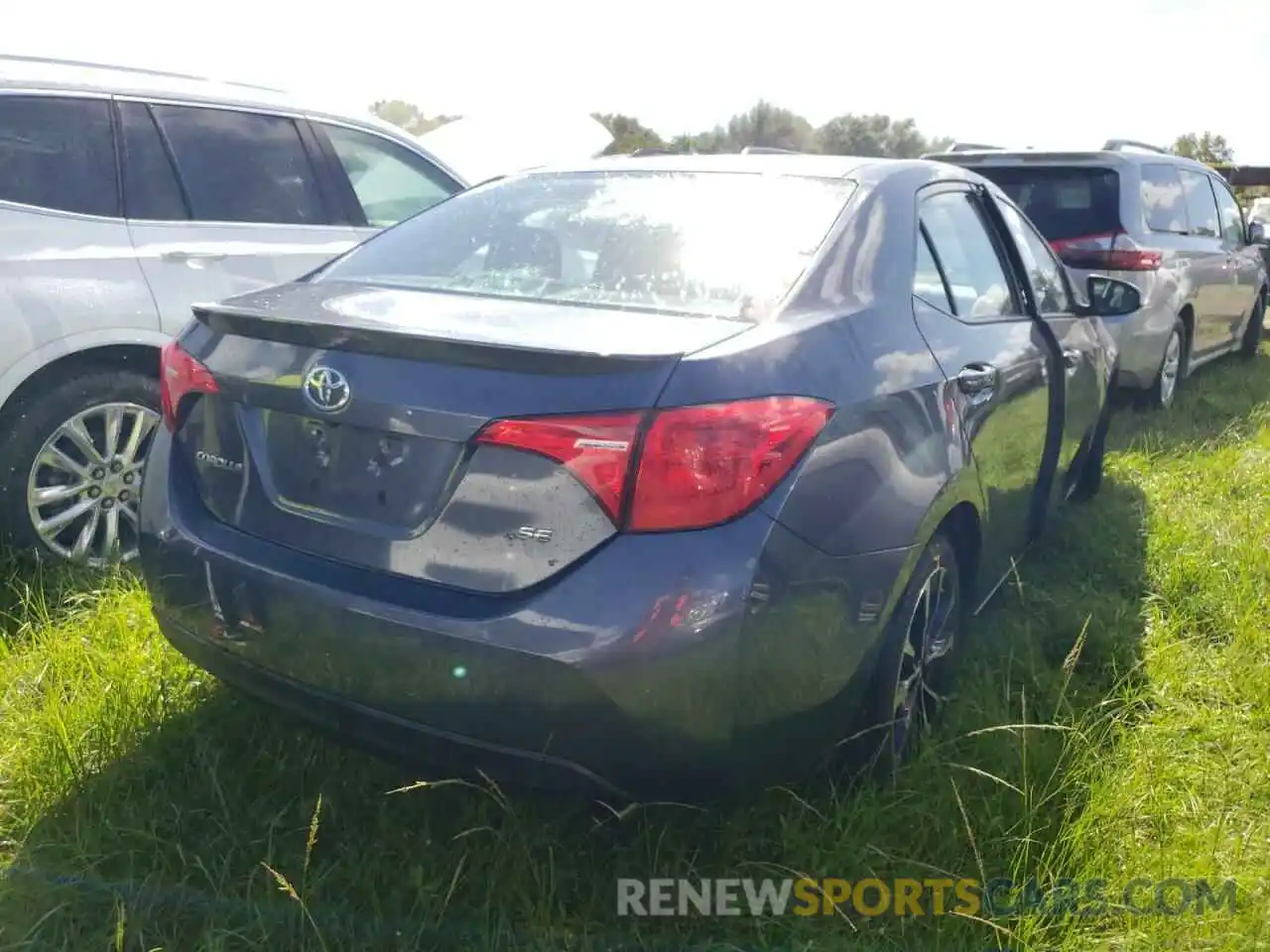 4 Photograph of a damaged car 5YFBURHEXKP929817 TOYOTA COROLLA 2019