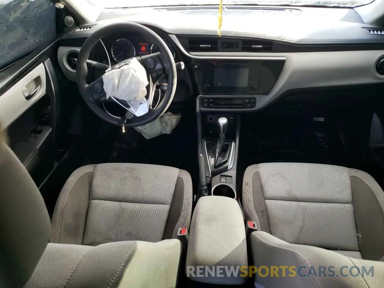 8 Photograph of a damaged car 5YFBURHEXKP930143 TOYOTA COROLLA 2019