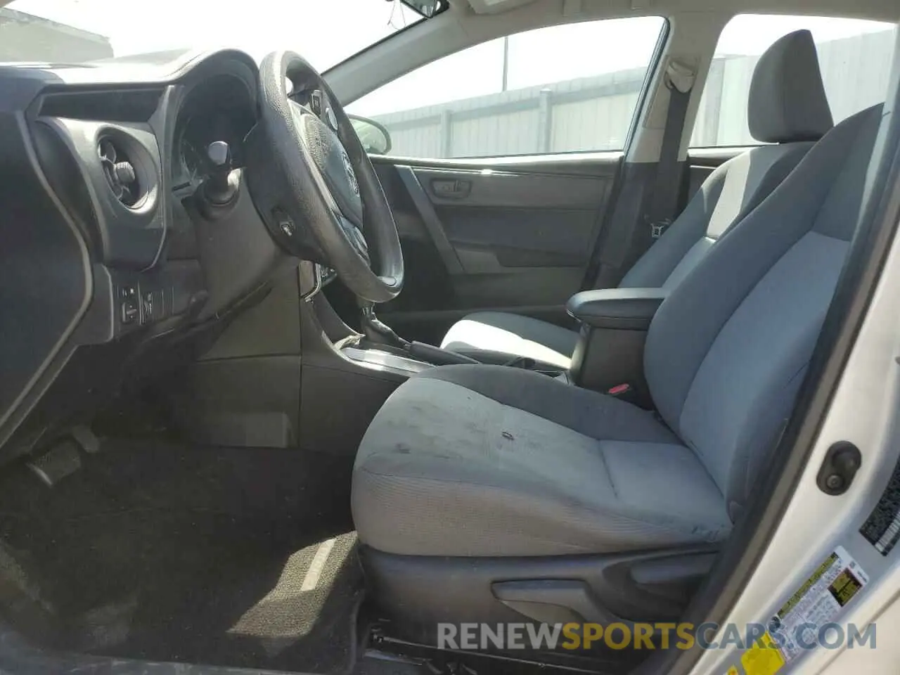 7 Photograph of a damaged car 5YFBURHEXKP930448 TOYOTA COROLLA 2019