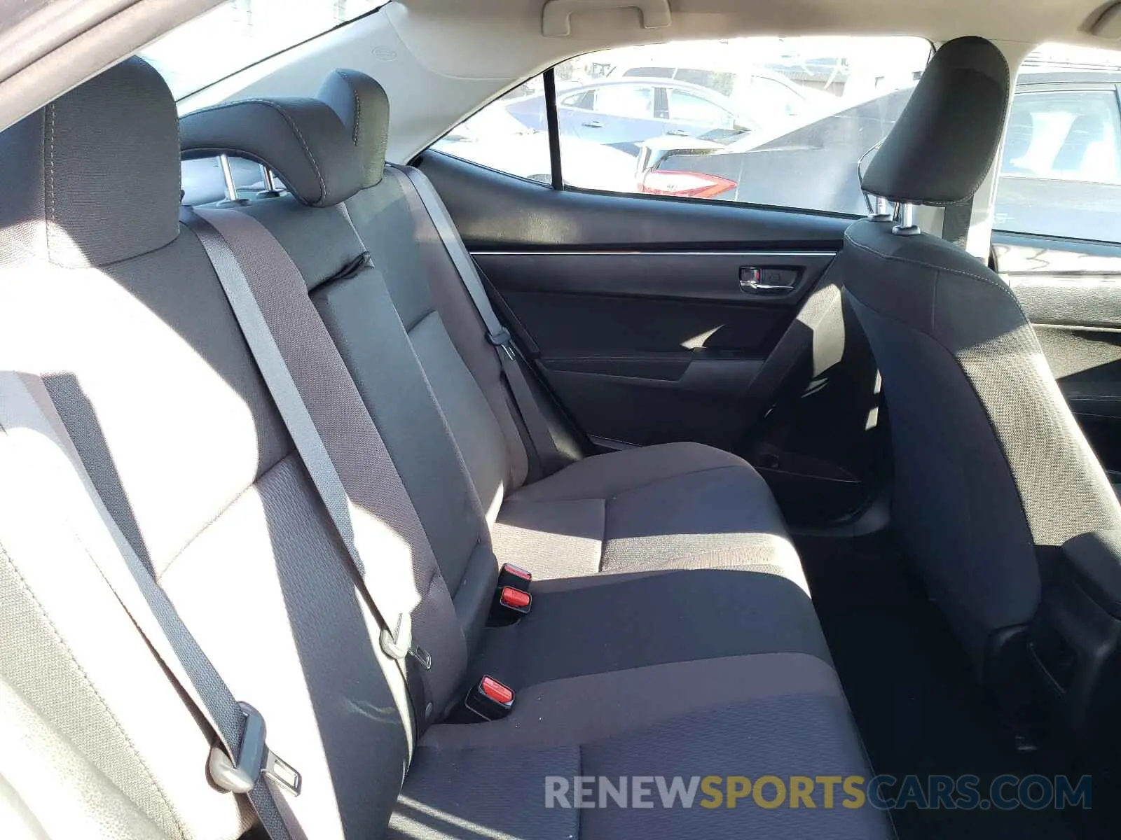 6 Photograph of a damaged car 5YFBURHEXKP932670 TOYOTA COROLLA 2019