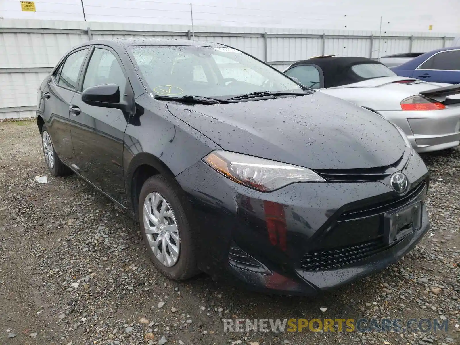 1 Photograph of a damaged car 5YFBURHEXKP933723 TOYOTA COROLLA 2019