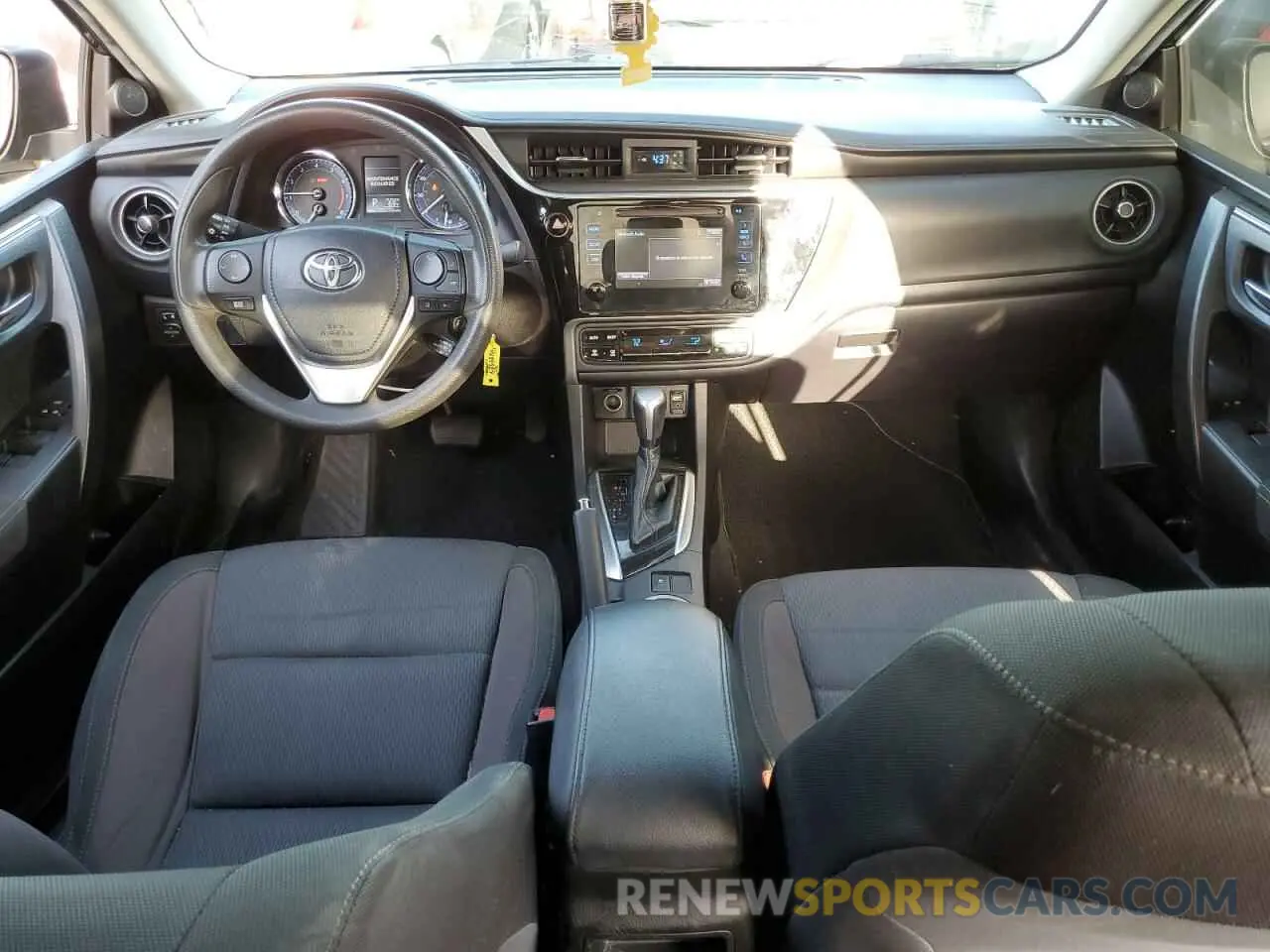 8 Photograph of a damaged car 5YFBURHEXKP934158 TOYOTA COROLLA 2019