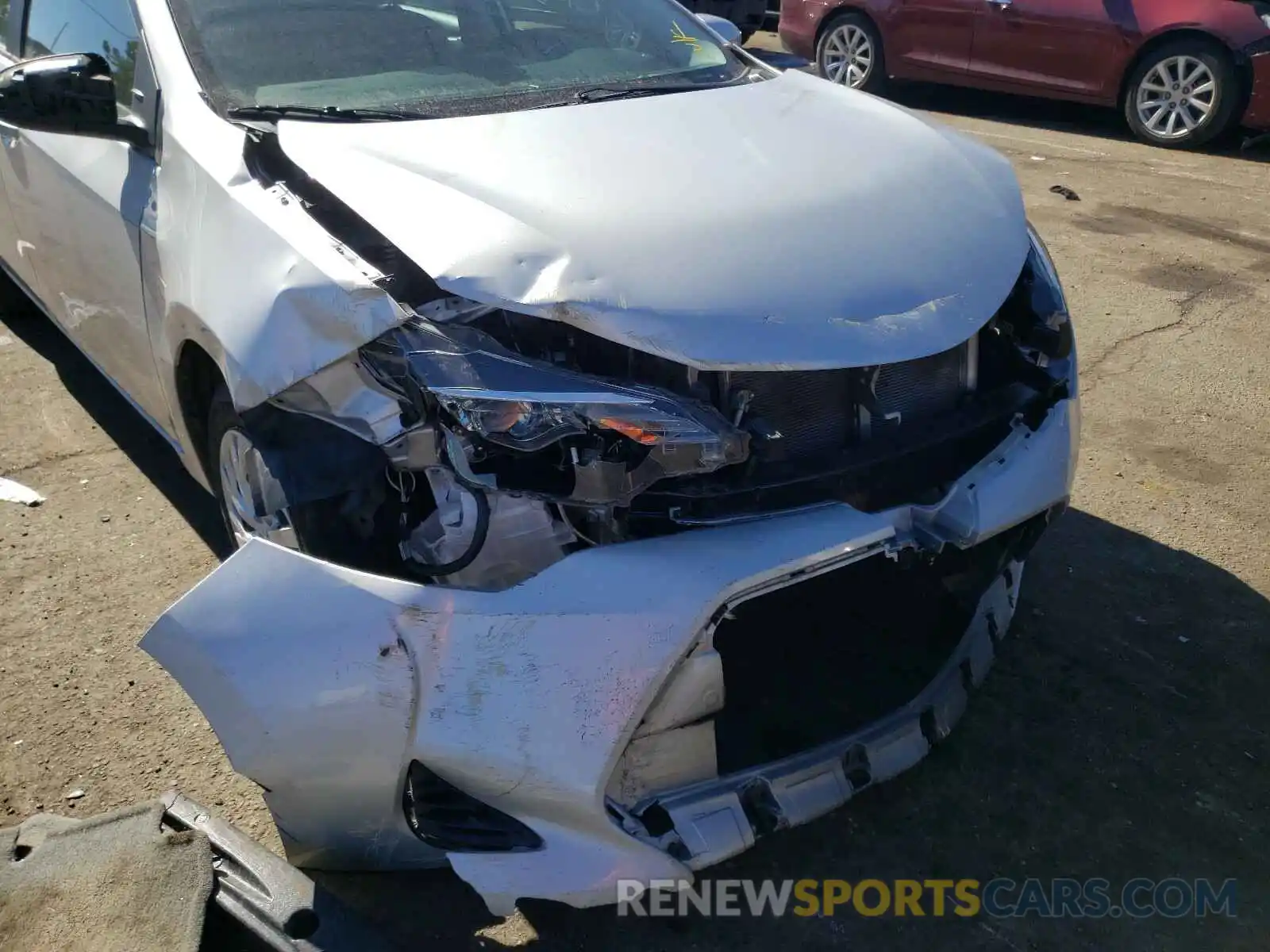 9 Photograph of a damaged car 5YFBURHEXKP936735 TOYOTA COROLLA 2019