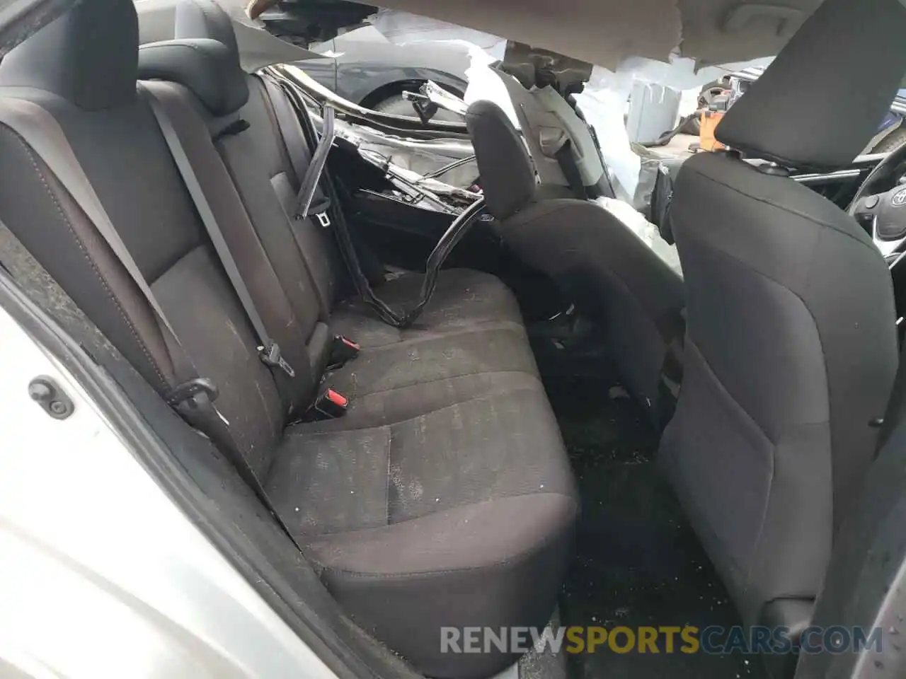 6 Photograph of a damaged car 5YFBURHEXKP936802 TOYOTA COROLLA 2019