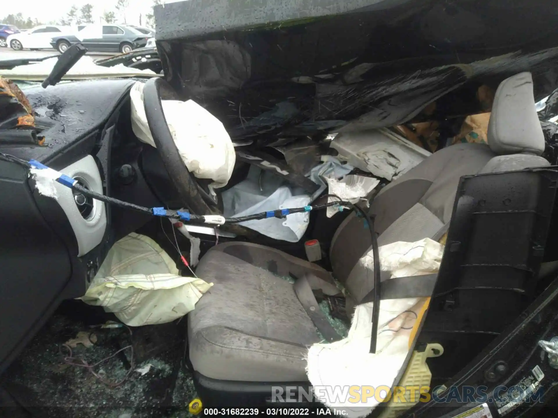 5 Photograph of a damaged car 5YFBURHEXKP937464 TOYOTA COROLLA 2019