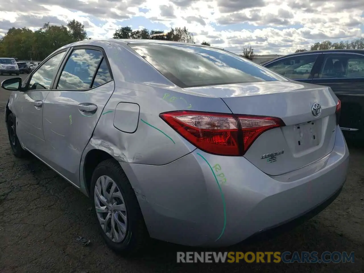 2 Photograph of a damaged car 5YFBURHEXKP938081 TOYOTA COROLLA 2019