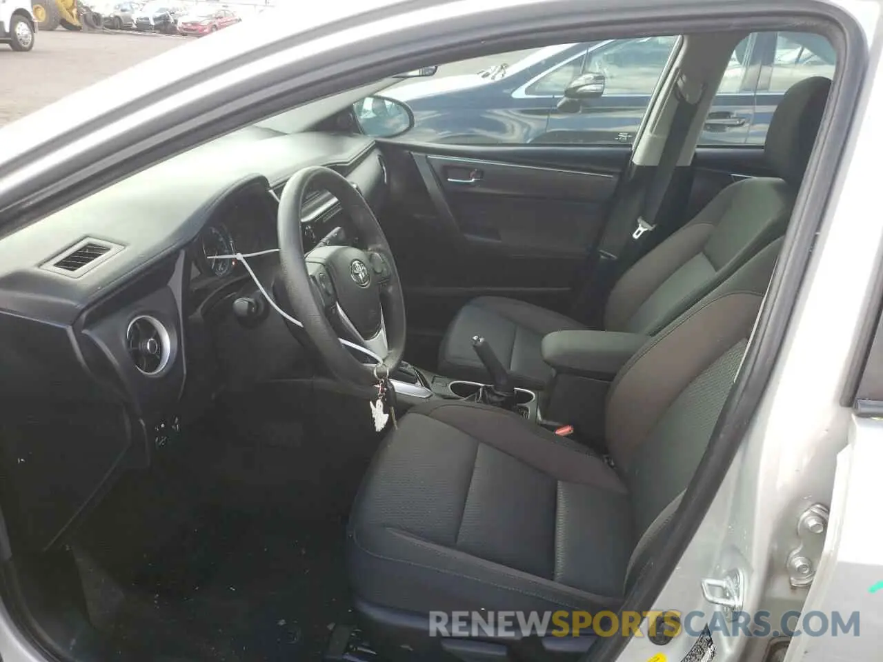 7 Photograph of a damaged car 5YFBURHEXKP938081 TOYOTA COROLLA 2019