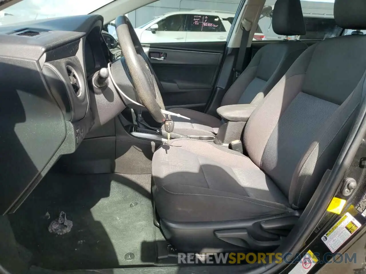 7 Photograph of a damaged car 5YFBURHEXKP939151 TOYOTA COROLLA 2019