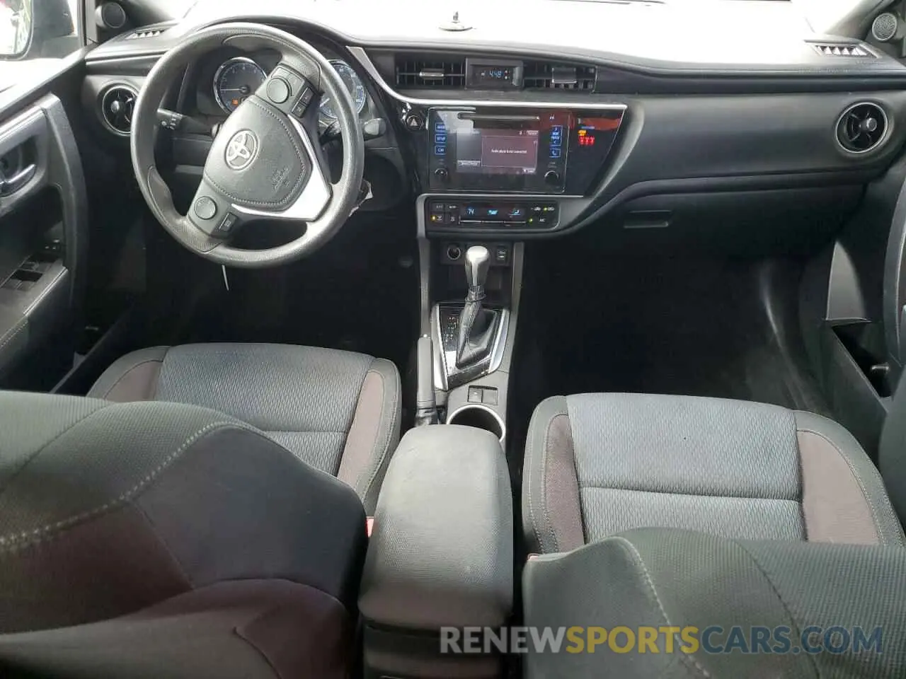 8 Photograph of a damaged car 5YFBURHEXKP939151 TOYOTA COROLLA 2019