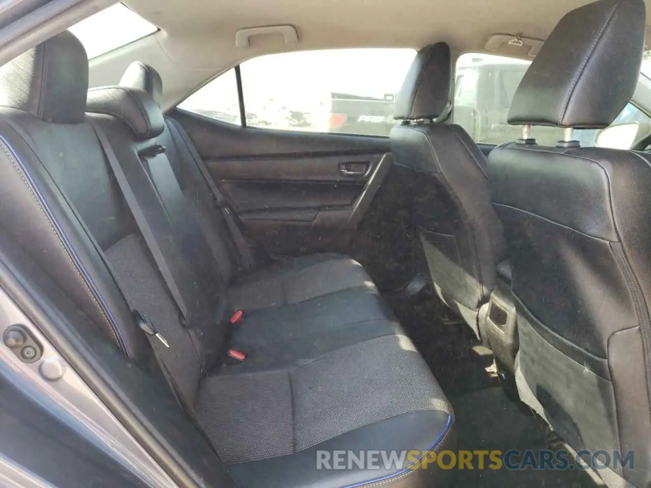 10 Photograph of a damaged car 5YFBURHEXKP939909 TOYOTA COROLLA 2019