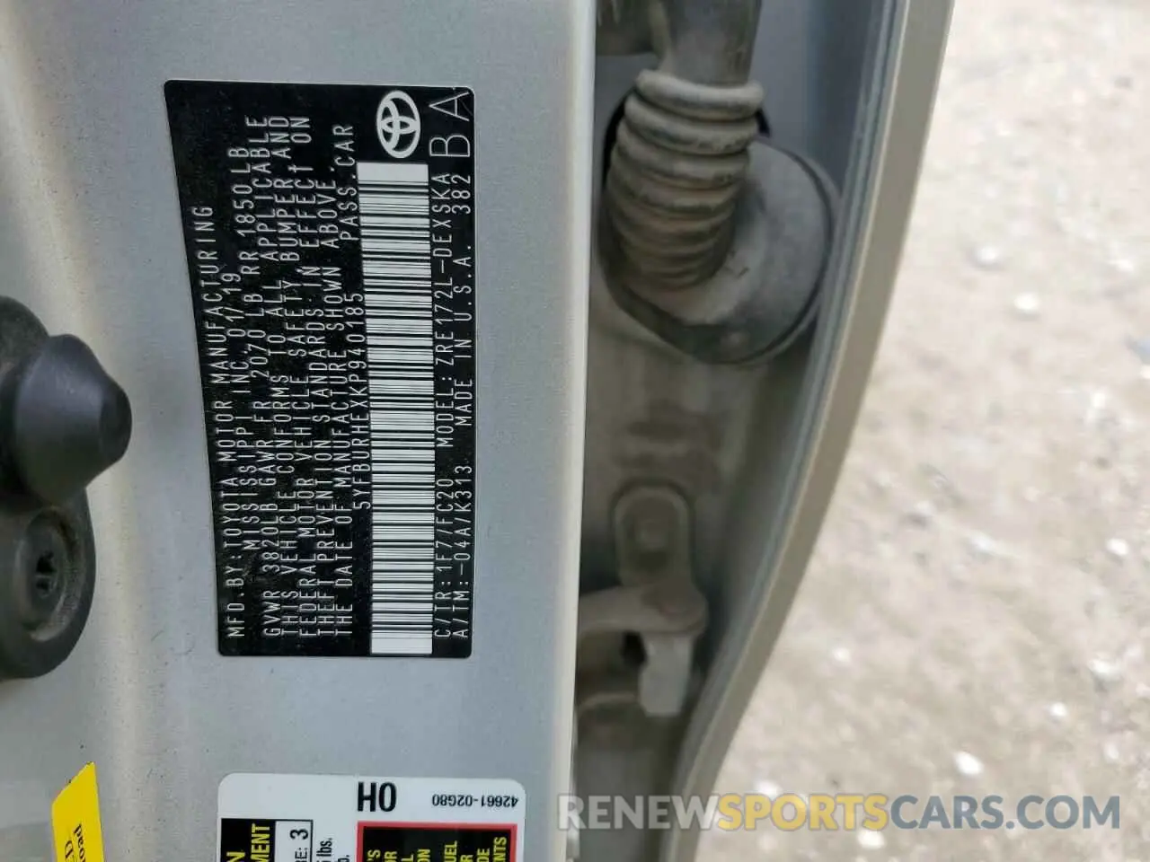 12 Photograph of a damaged car 5YFBURHEXKP940185 TOYOTA COROLLA 2019