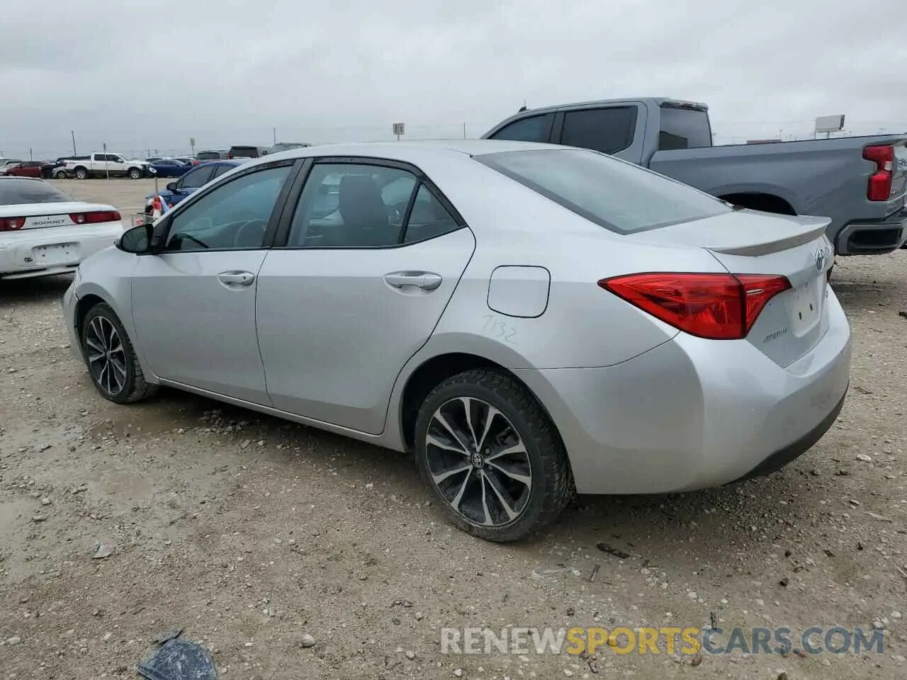 2 Photograph of a damaged car 5YFBURHEXKP940185 TOYOTA COROLLA 2019