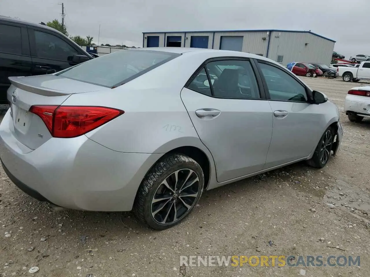 3 Photograph of a damaged car 5YFBURHEXKP940185 TOYOTA COROLLA 2019