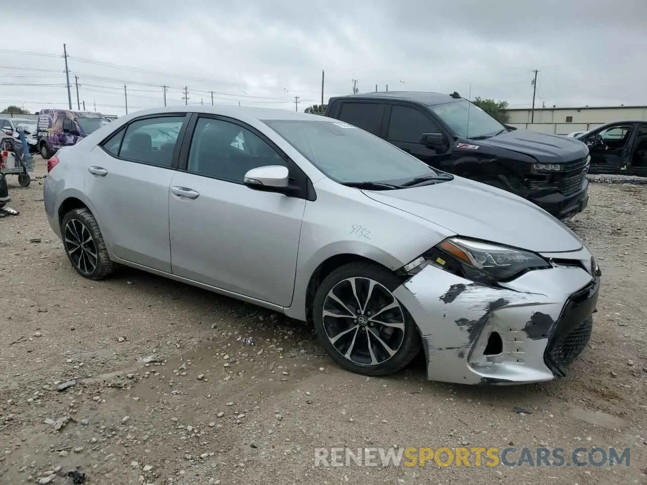 4 Photograph of a damaged car 5YFBURHEXKP940185 TOYOTA COROLLA 2019