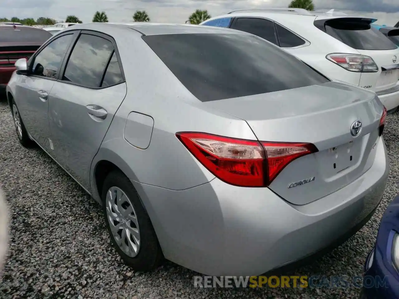 3 Photograph of a damaged car 5YFBURHEXKP941210 TOYOTA COROLLA 2019