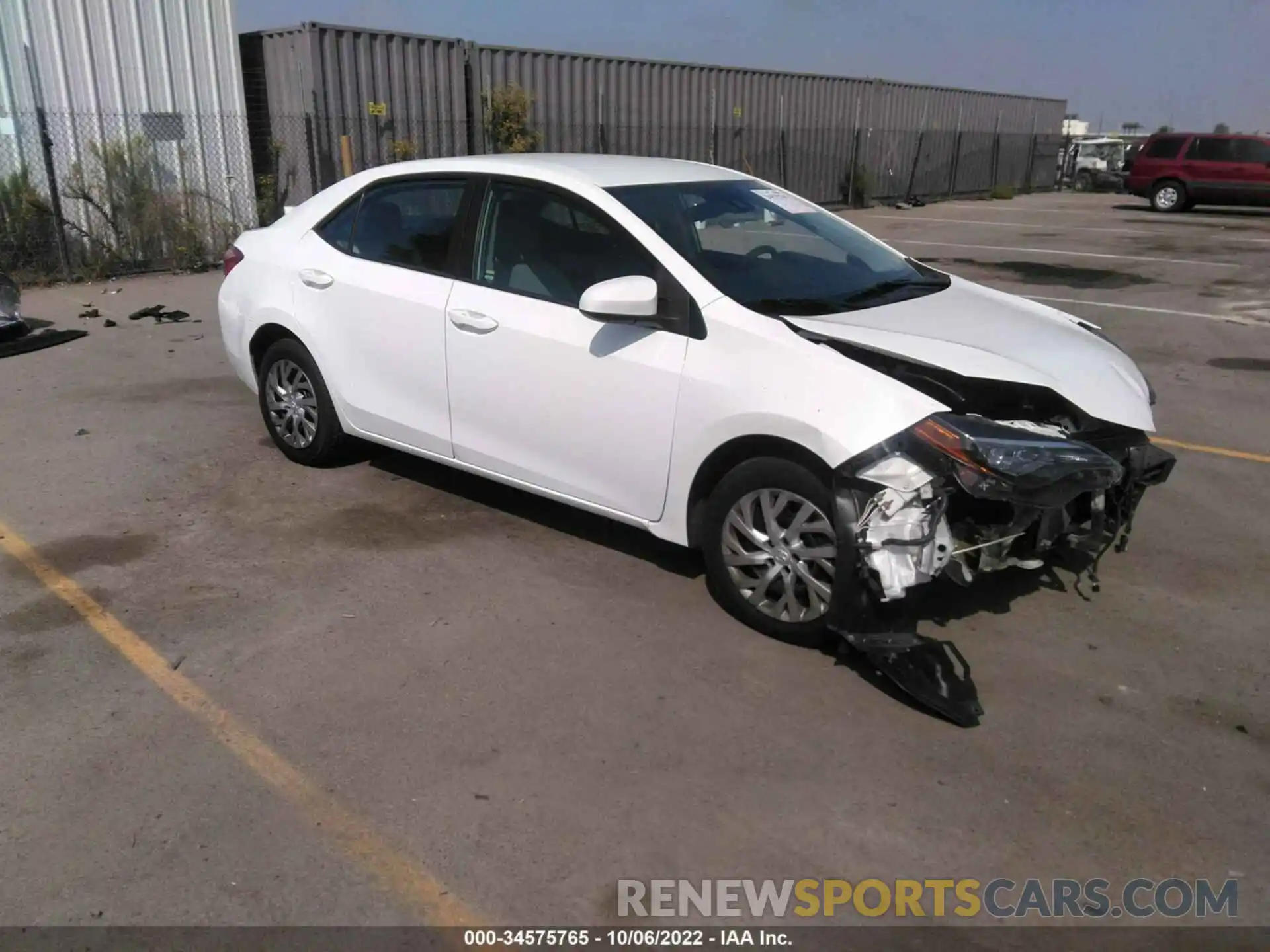 1 Photograph of a damaged car 5YFBURHEXKP943703 TOYOTA COROLLA 2019