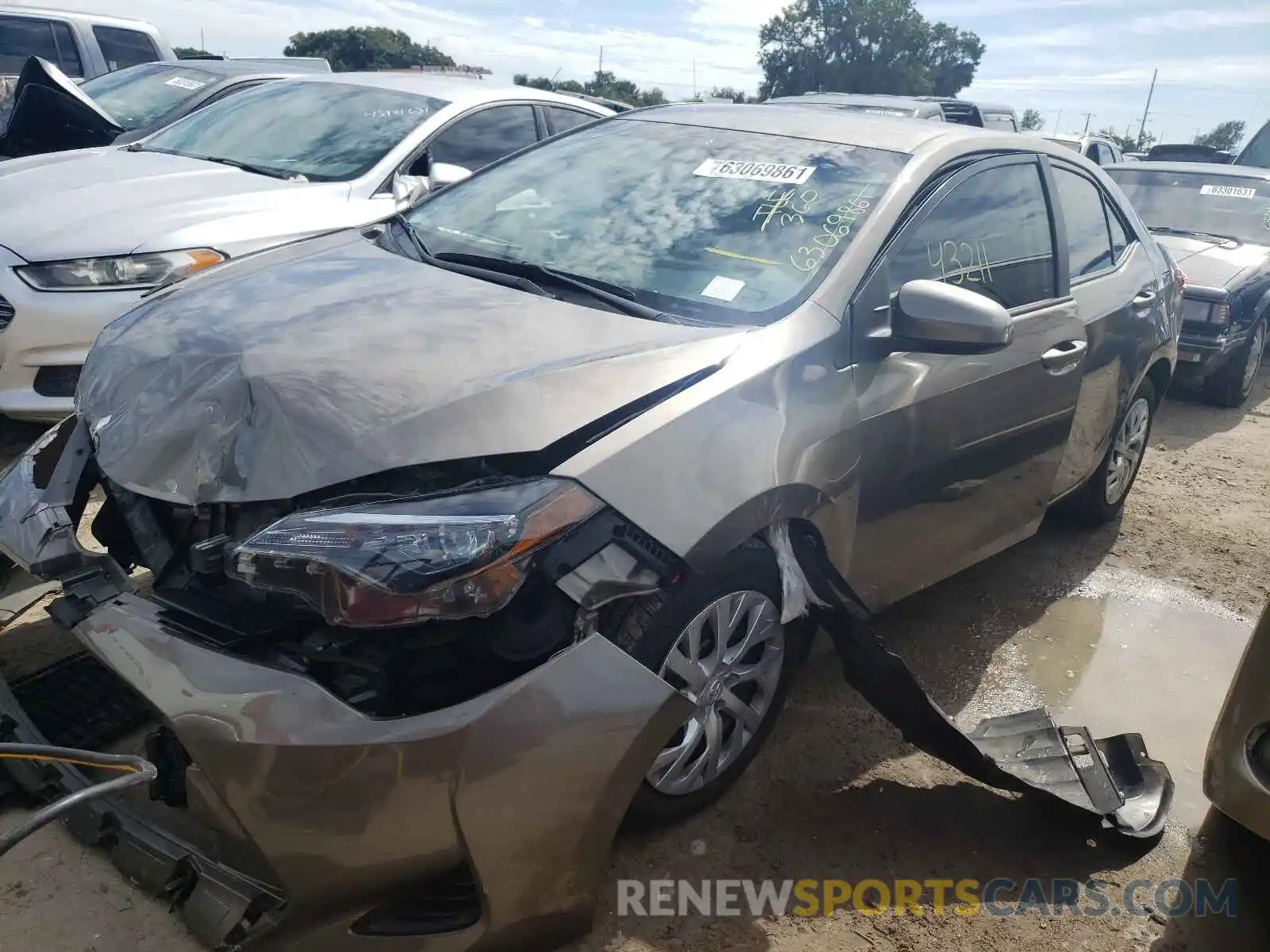 2 Photograph of a damaged car 5YFBURHEXKP944611 TOYOTA COROLLA 2019