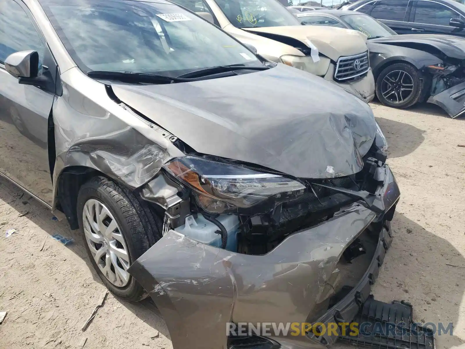 9 Photograph of a damaged car 5YFBURHEXKP944611 TOYOTA COROLLA 2019