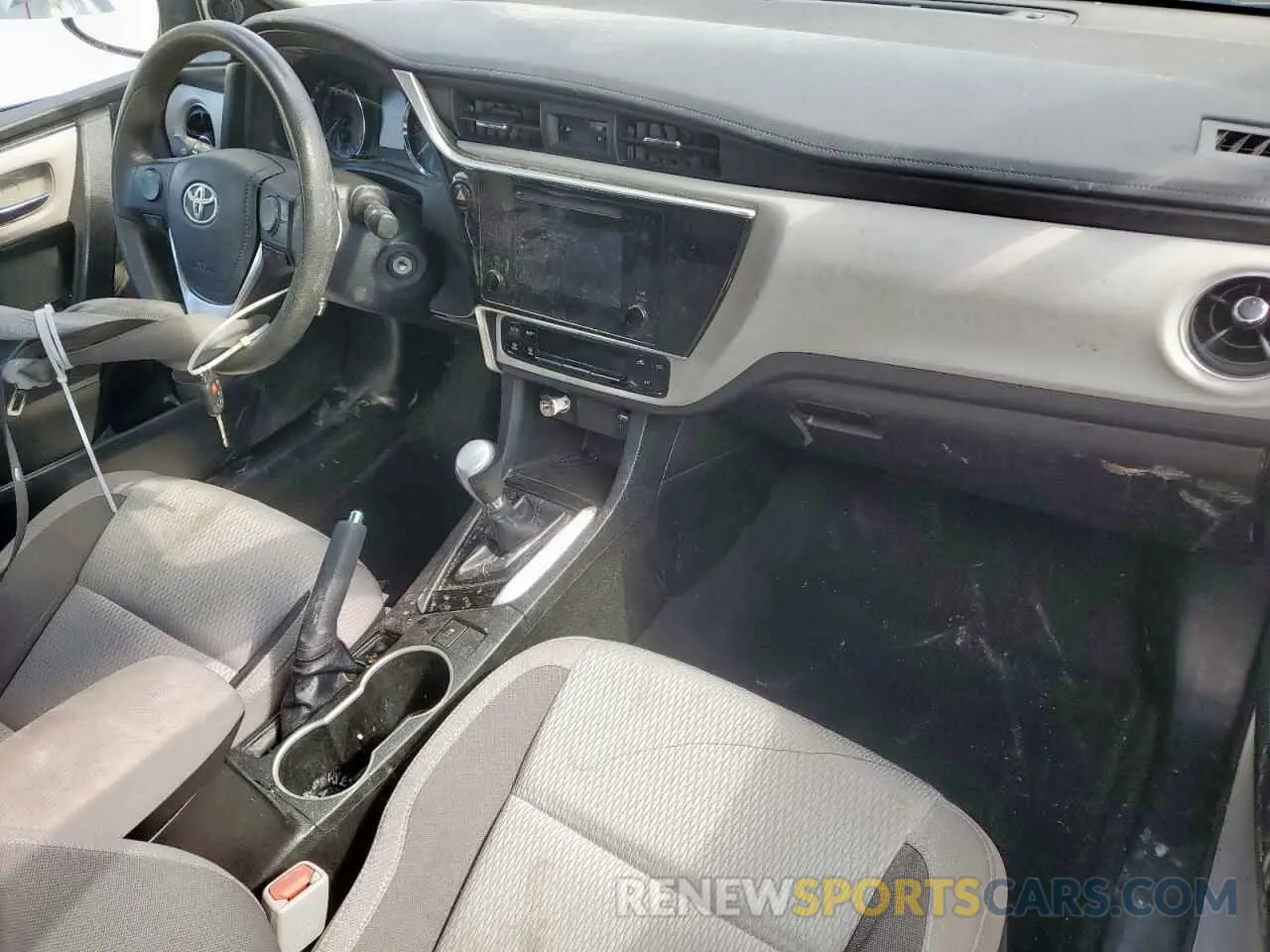 8 Photograph of a damaged car 5YFBURHEXKP944866 TOYOTA COROLLA 2019