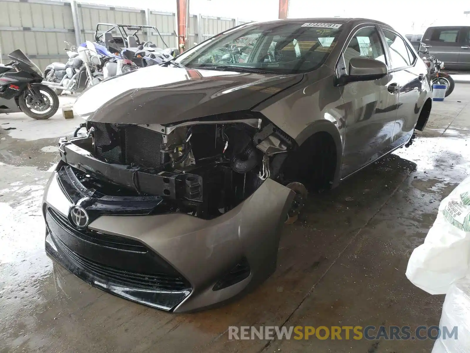 2 Photograph of a damaged car 5YFBURHEXKP945273 TOYOTA COROLLA 2019