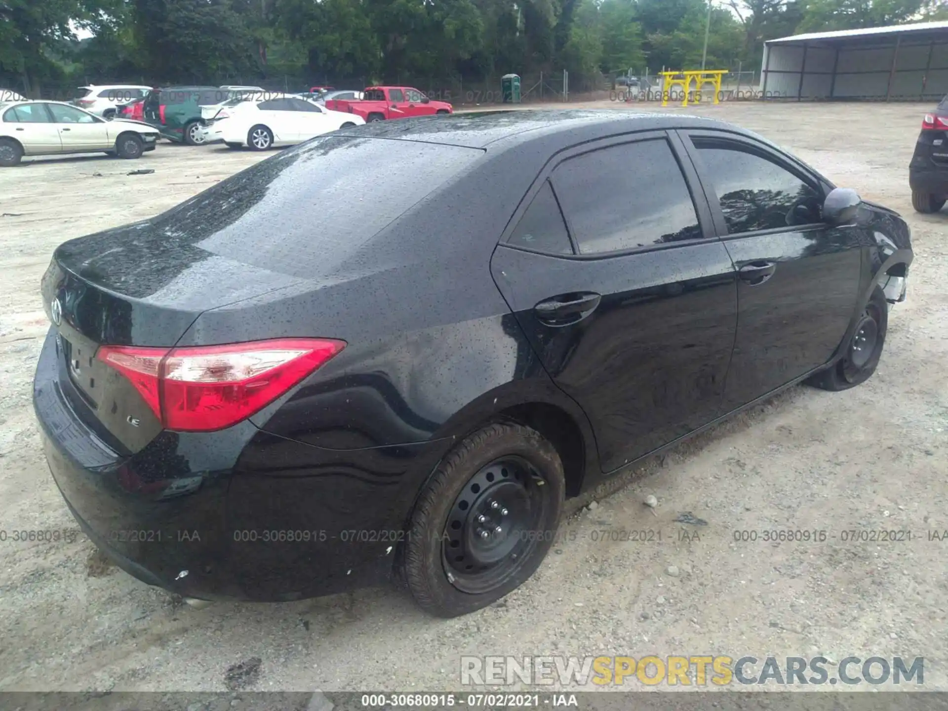 4 Photograph of a damaged car 5YFBURHEXKP945287 TOYOTA COROLLA 2019