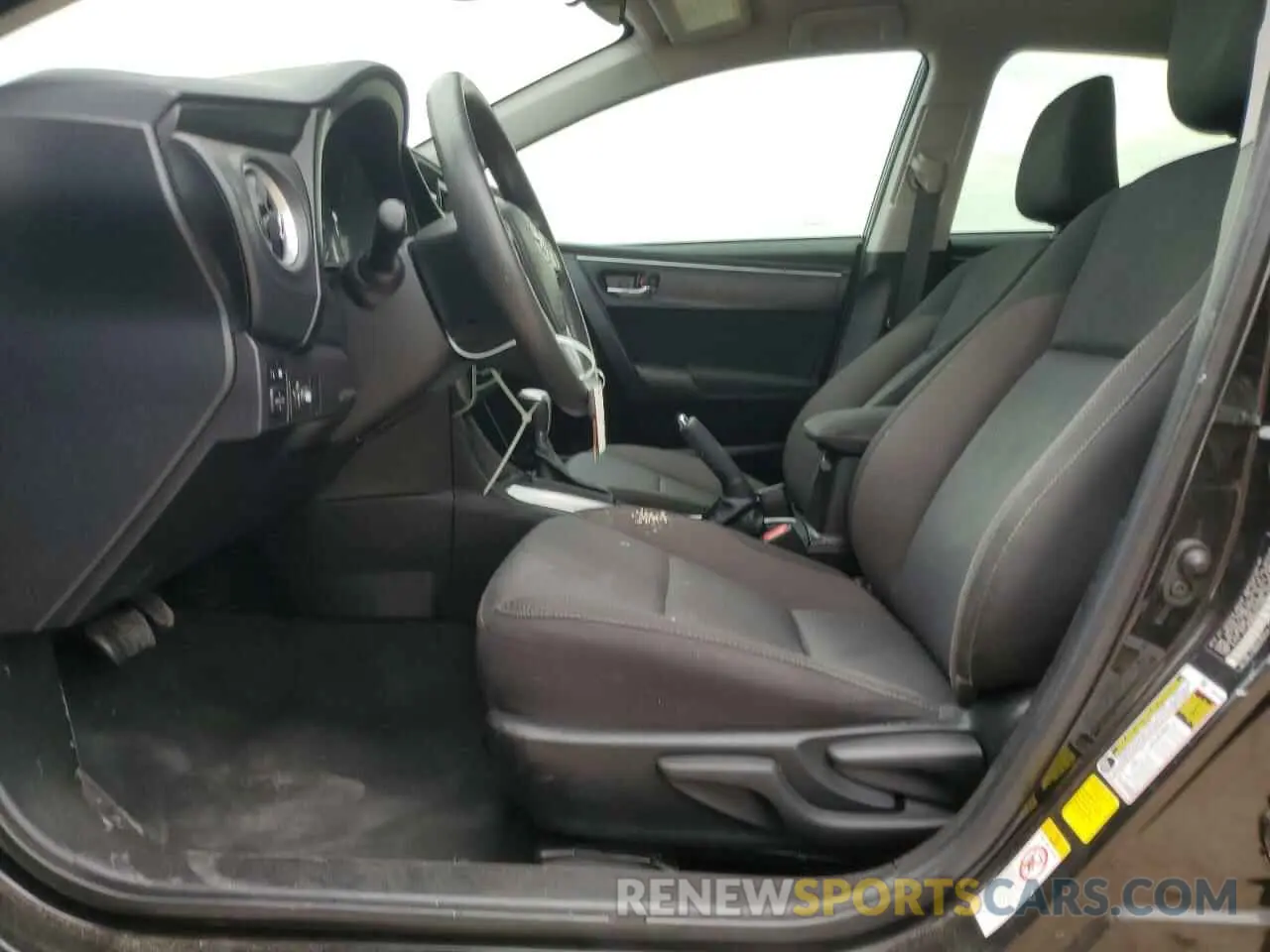 7 Photograph of a damaged car 5YFBURHEXKP947119 TOYOTA COROLLA 2019