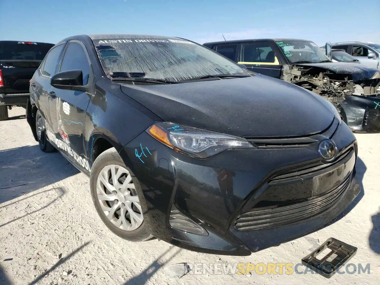 1 Photograph of a damaged car 5YFBURHEXKP947170 TOYOTA COROLLA 2019