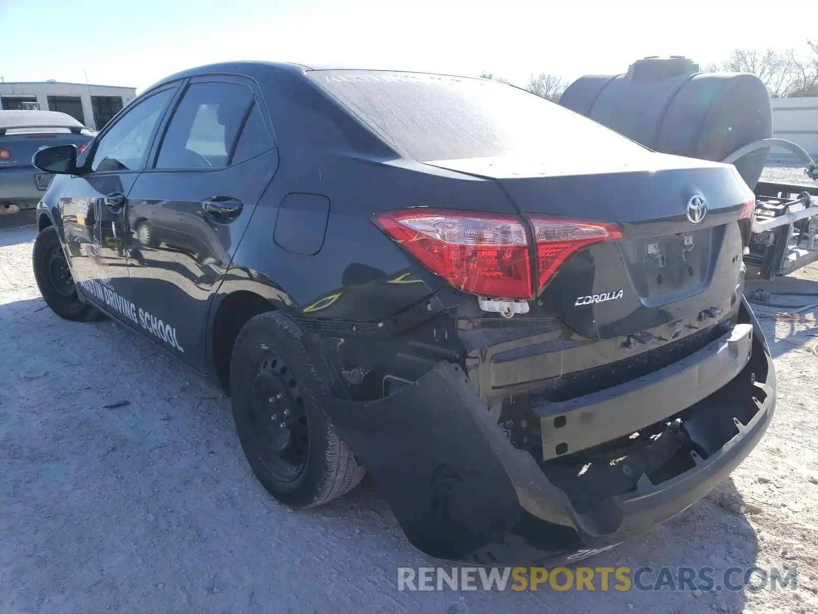 3 Photograph of a damaged car 5YFBURHEXKP947170 TOYOTA COROLLA 2019