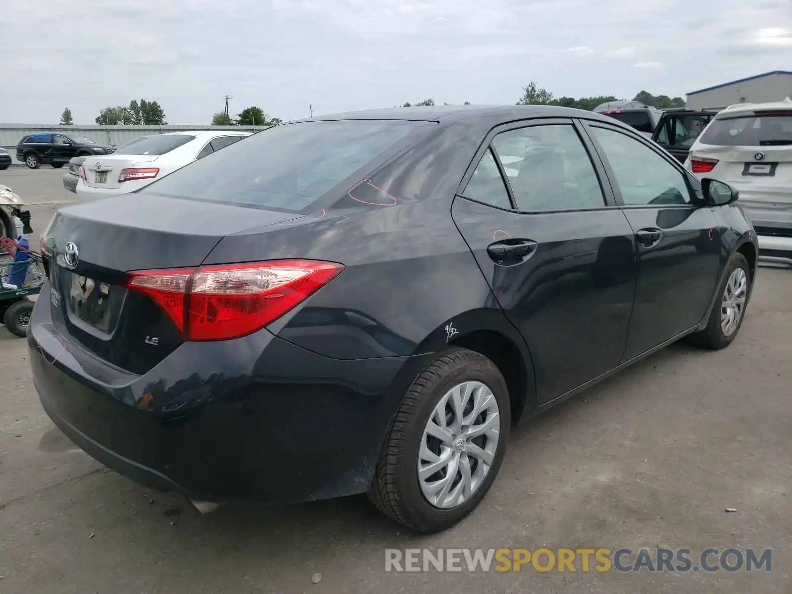 4 Photograph of a damaged car 5YFBURHEXKP948125 TOYOTA COROLLA 2019