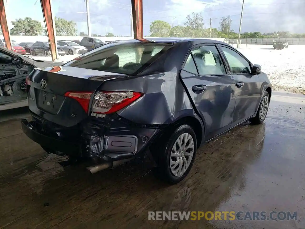 4 Photograph of a damaged car 5YFBURHEXKP948481 TOYOTA COROLLA 2019