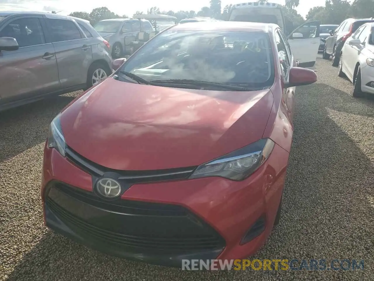 5 Photograph of a damaged car 5YFBURHEXKP948528 TOYOTA COROLLA 2019