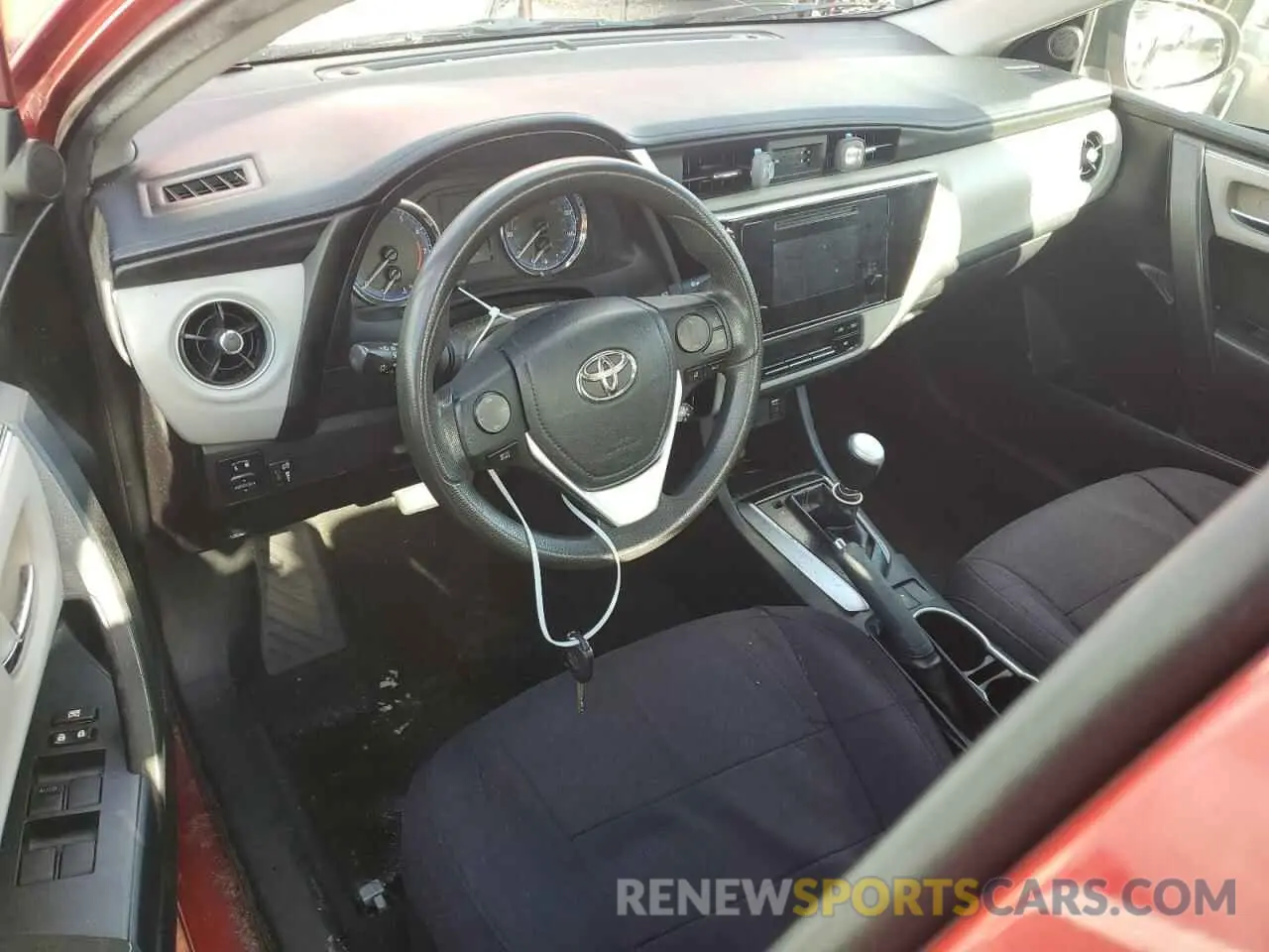 8 Photograph of a damaged car 5YFBURHEXKP948528 TOYOTA COROLLA 2019