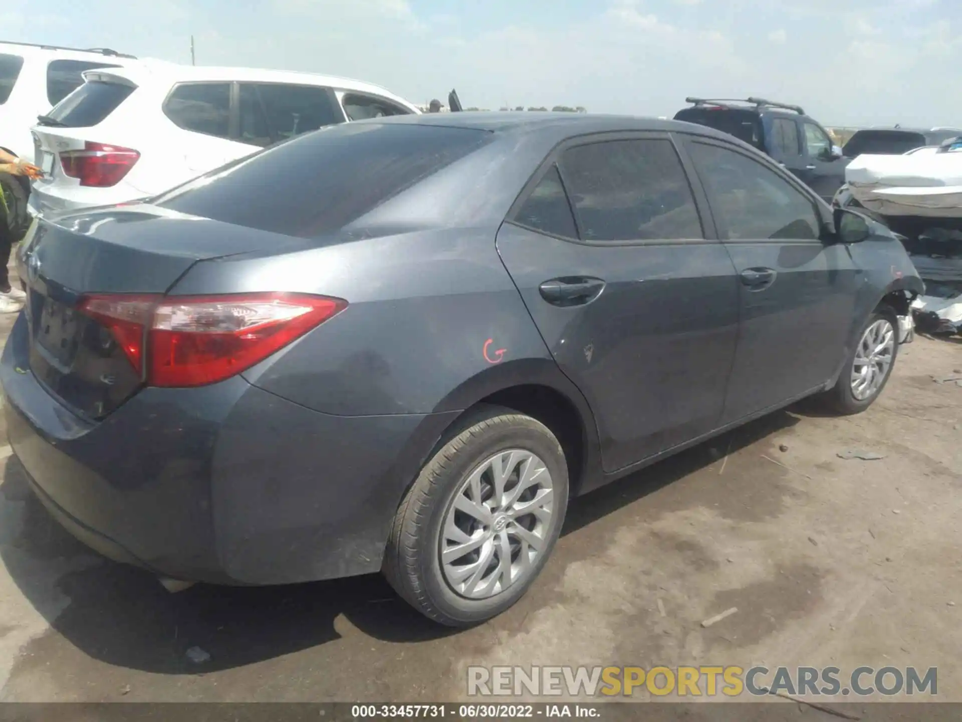 4 Photograph of a damaged car 5YFBURHEXKP949341 TOYOTA COROLLA 2019