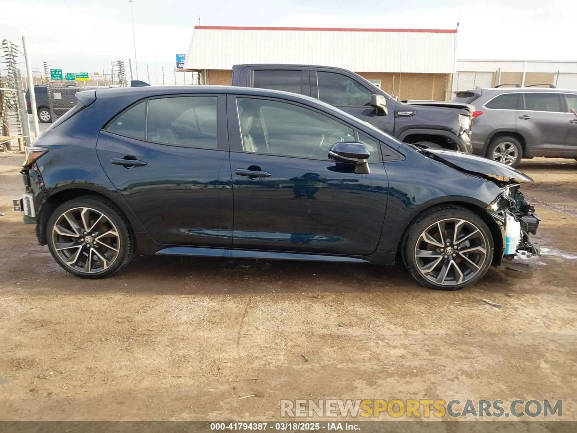 14 Photograph of a damaged car JTNK4RBE0K3020711 TOYOTA COROLLA 2019