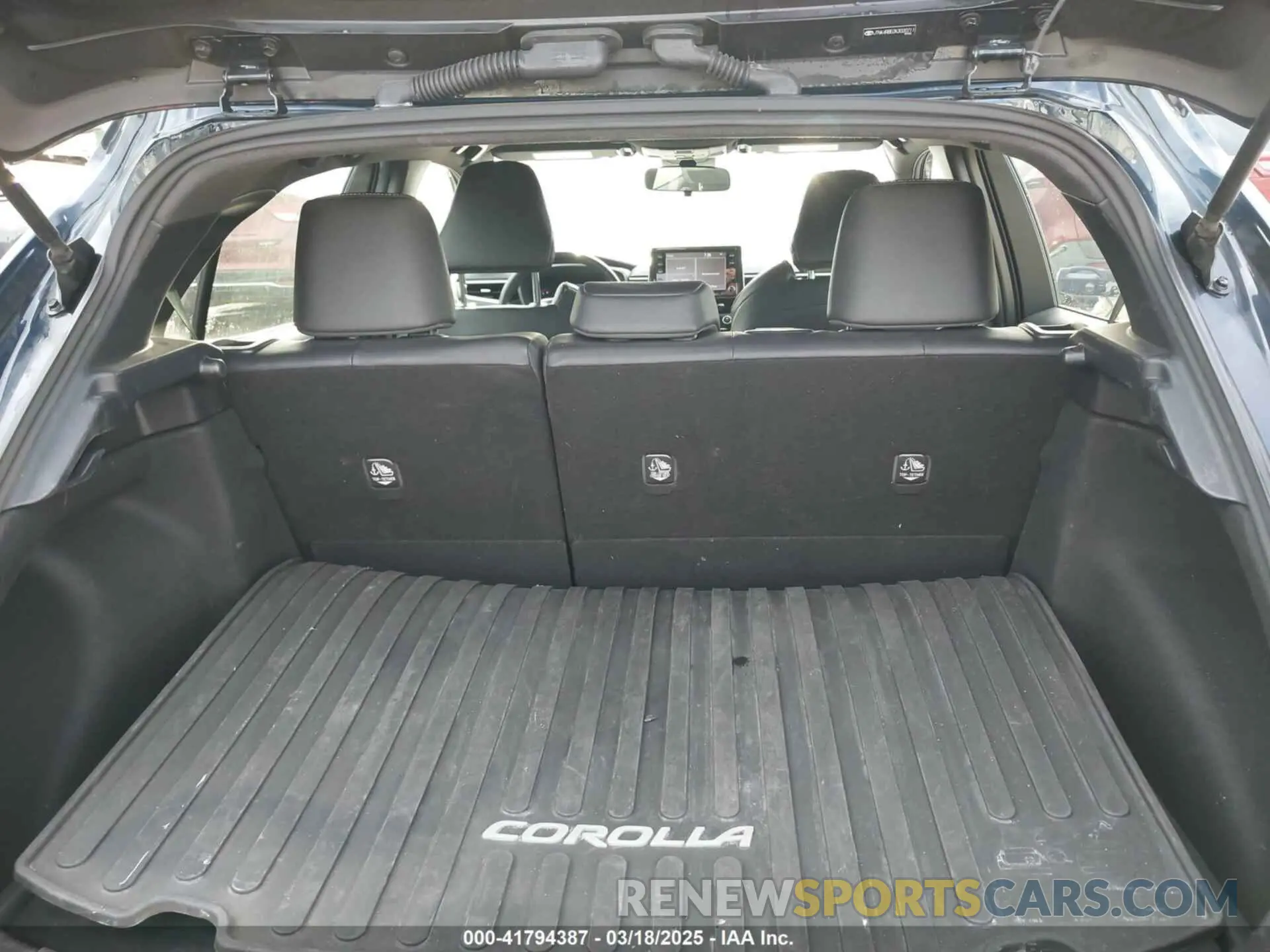 18 Photograph of a damaged car JTNK4RBE0K3020711 TOYOTA COROLLA 2019