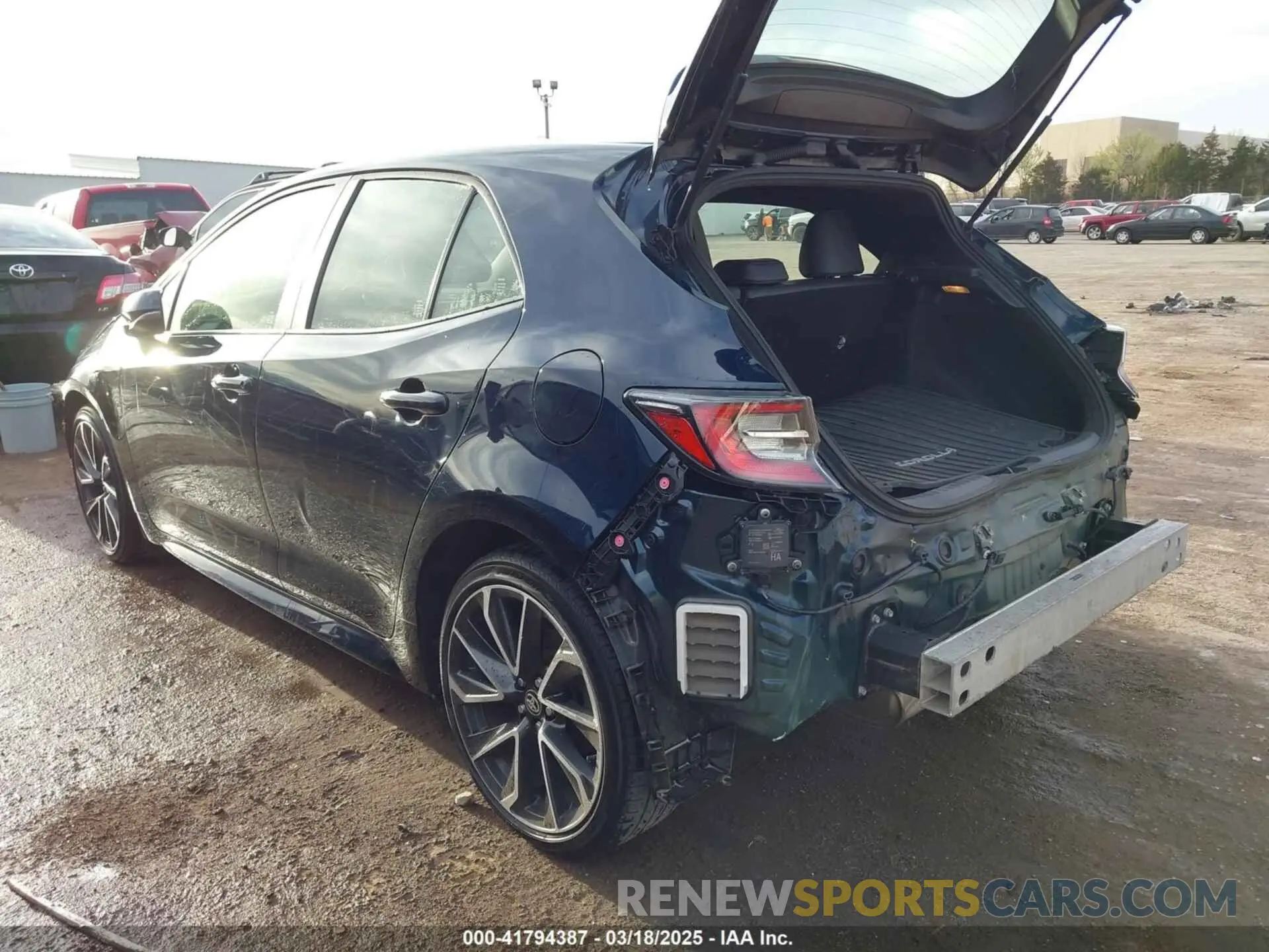 3 Photograph of a damaged car JTNK4RBE0K3020711 TOYOTA COROLLA 2019