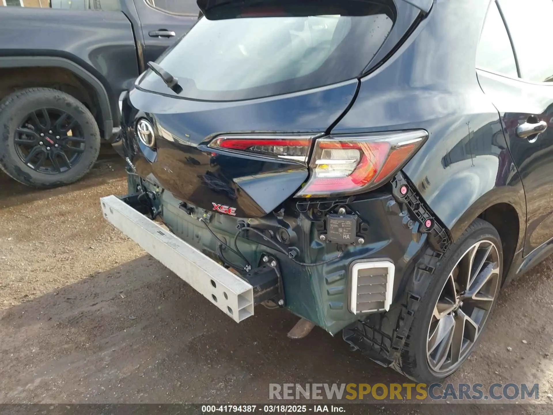 6 Photograph of a damaged car JTNK4RBE0K3020711 TOYOTA COROLLA 2019