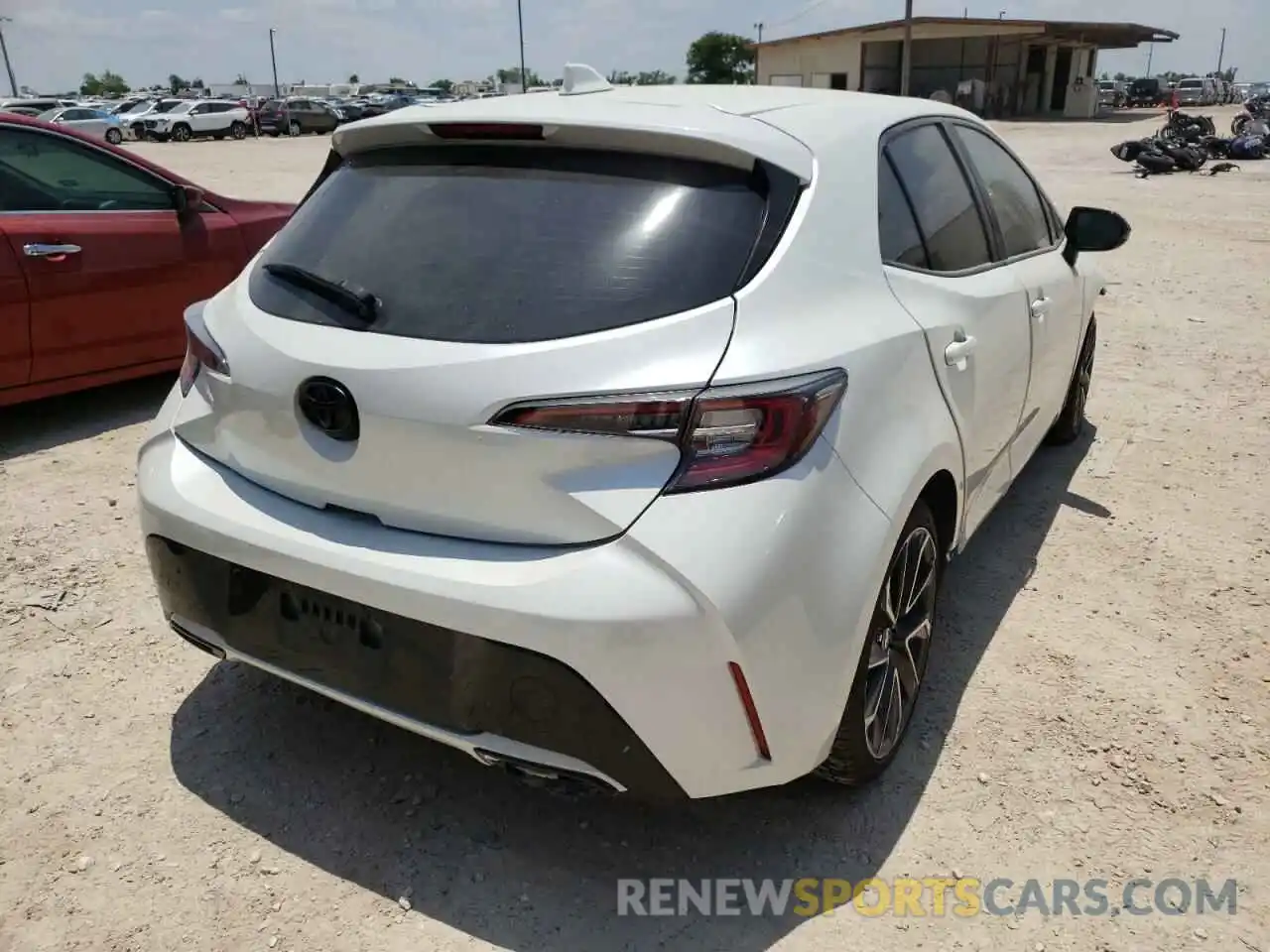 4 Photograph of a damaged car JTNK4RBE1K3021821 TOYOTA COROLLA 2019