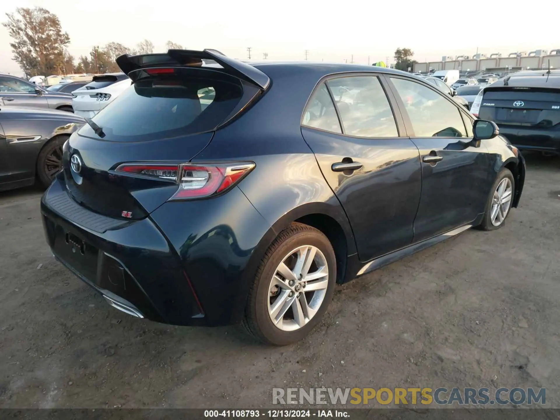 4 Photograph of a damaged car JTNK4RBE1K3035377 TOYOTA COROLLA 2019