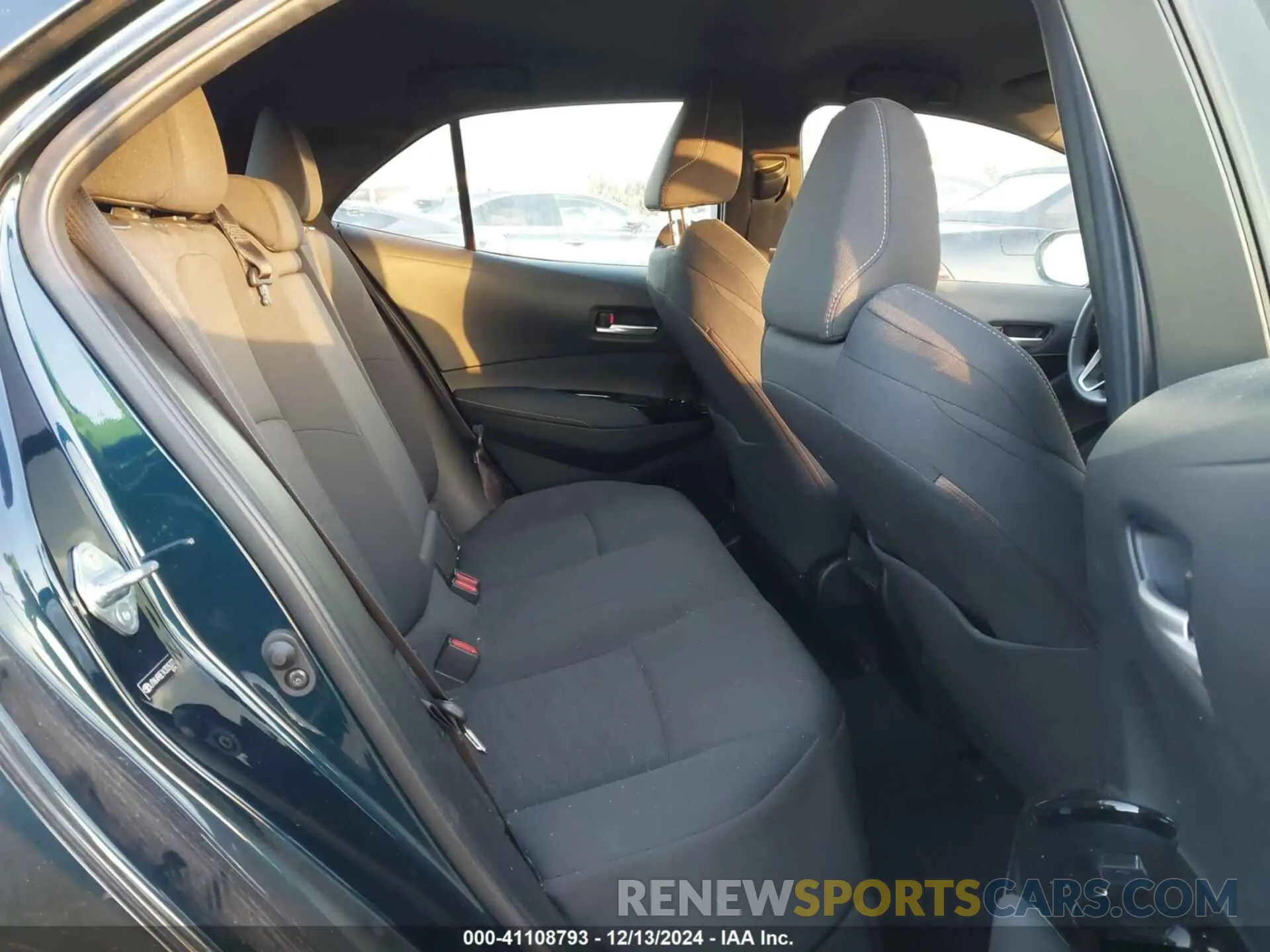 8 Photograph of a damaged car JTNK4RBE1K3035377 TOYOTA COROLLA 2019