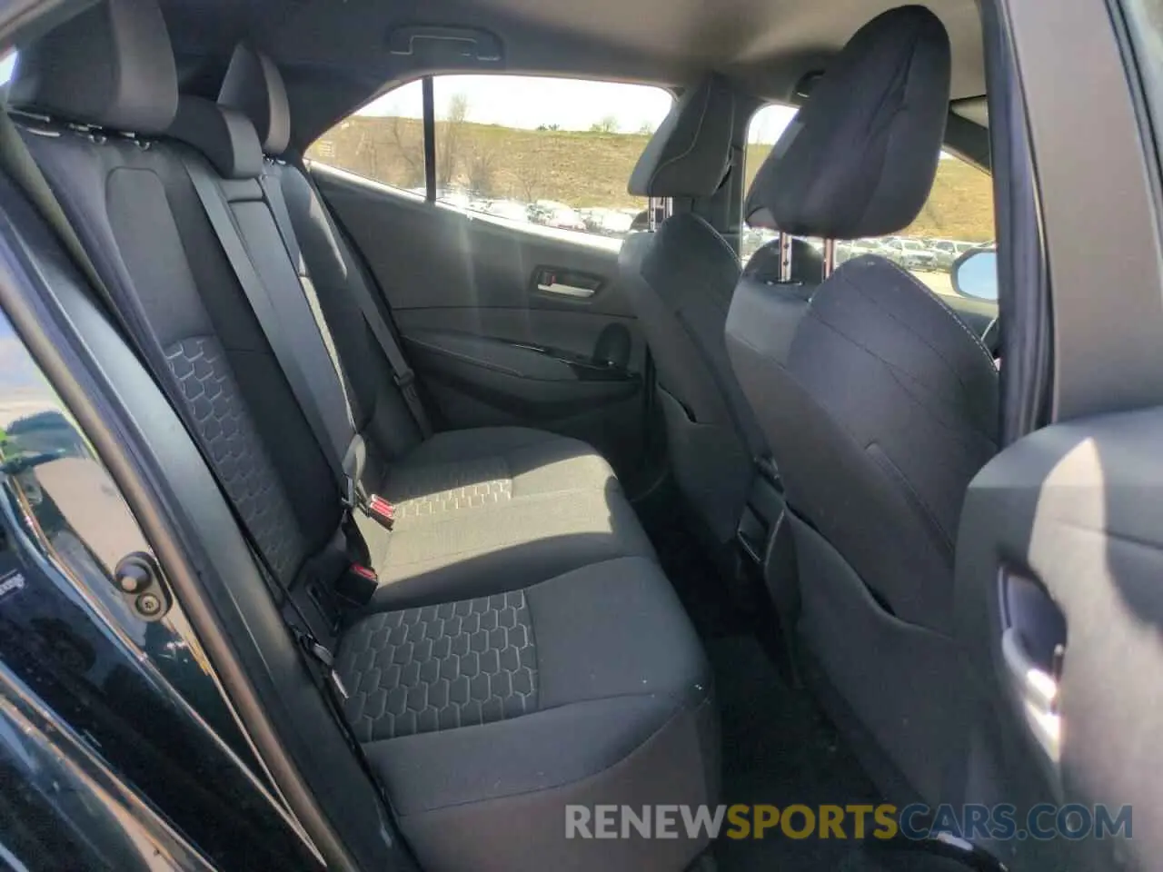 10 Photograph of a damaged car JTNK4RBE1K3052843 TOYOTA COROLLA 2019
