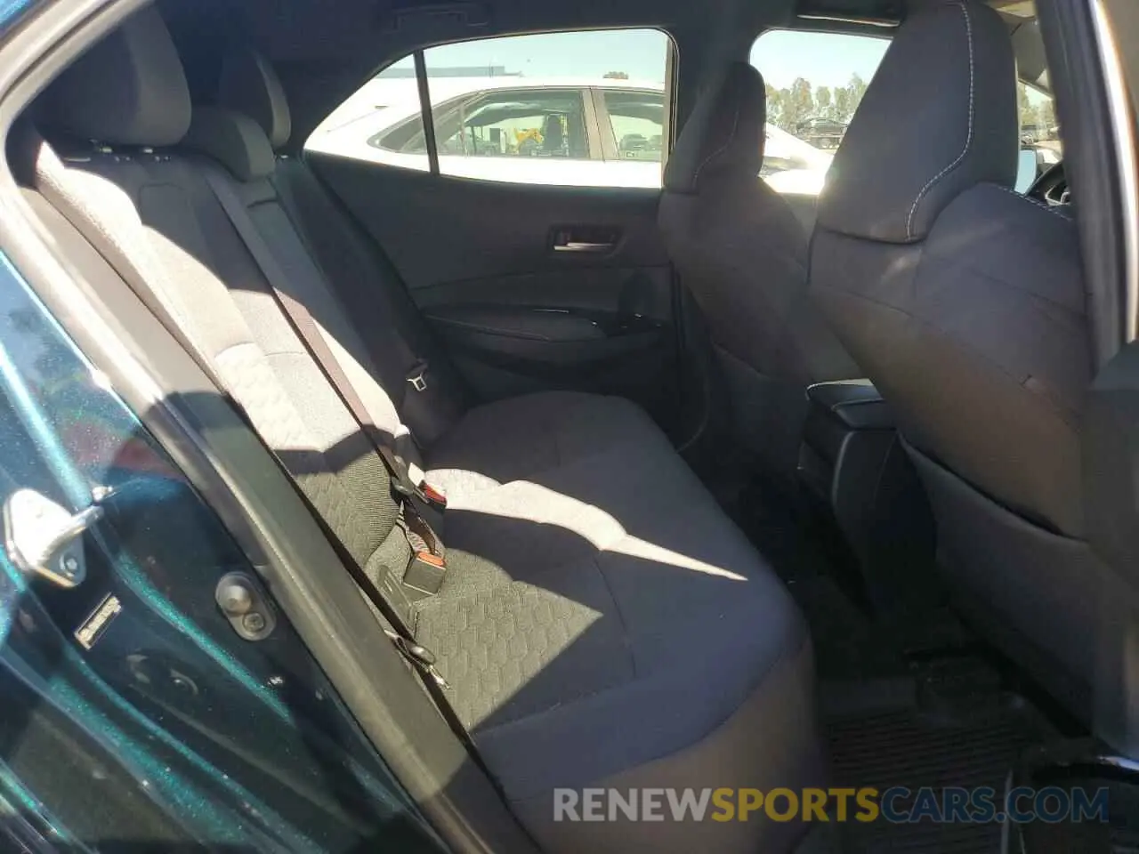 10 Photograph of a damaged car JTNK4RBE1K3057394 TOYOTA COROLLA 2019