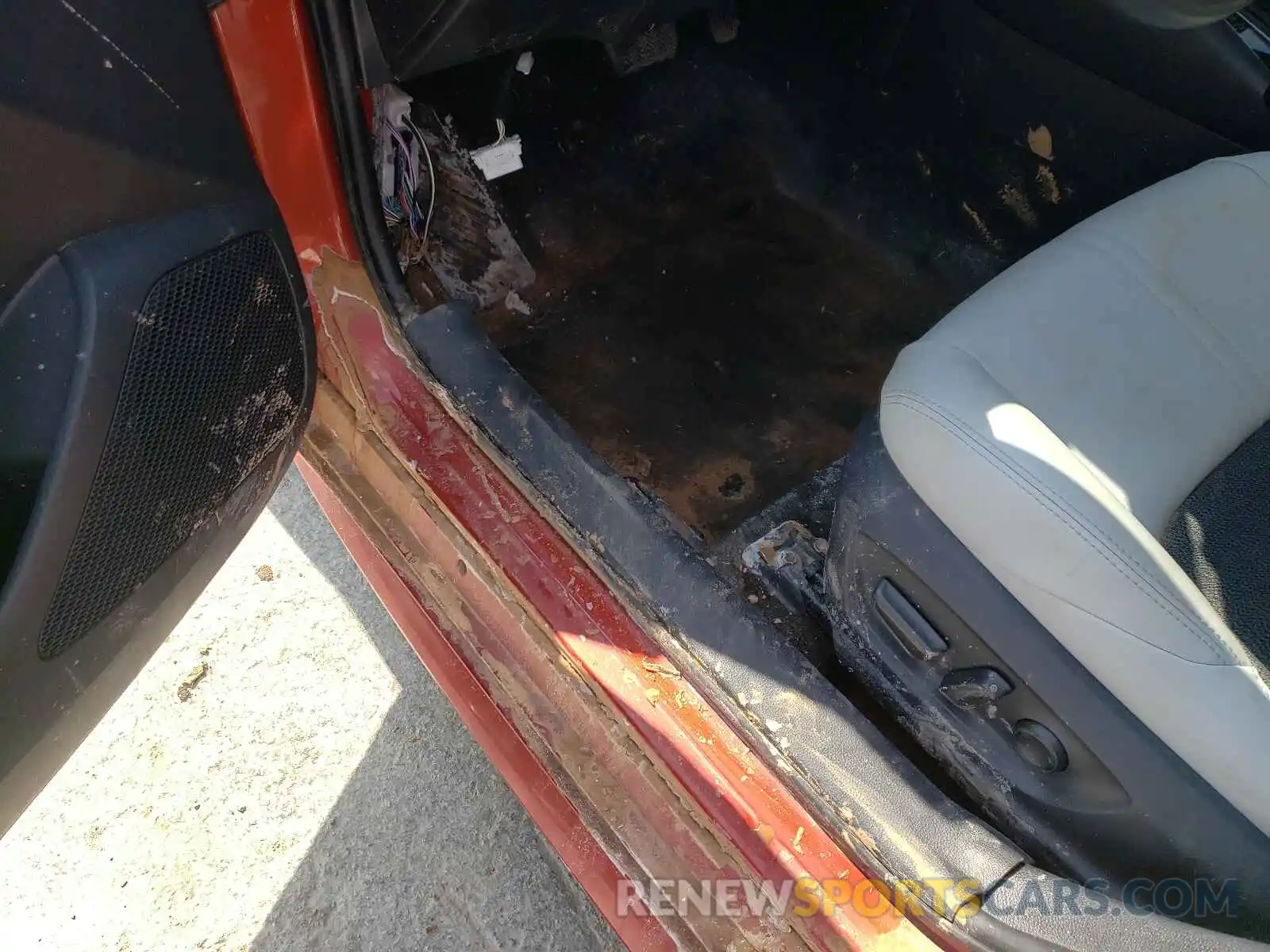 9 Photograph of a damaged car JTNK4RBE2K3027482 TOYOTA COROLLA 2019